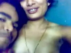 कोनर्स के साथ कमिंग- ...