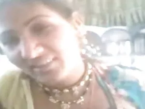 सेक्सी माँ कर्स्टन औ ...