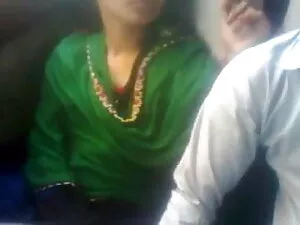 एमेच्योर Cassie भोजप ...