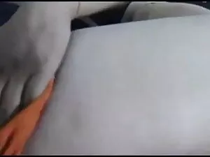 सुंदर सुनहरे बालों व ...