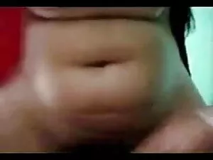 शरारती एशियाई लड़की  ...