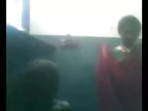 लैटिना बीबीडब्ल्यू स ...