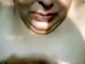 पड़ोसी महिला को देखन ...