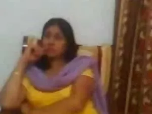 टॉमी और थॉमस पैर बुत ...