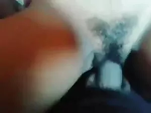 छोटे स्तन पर खूबसूरत ...