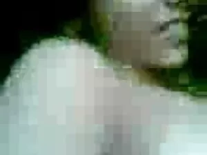 सुंदर लड़की कैम पर उ ...