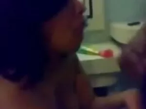सेक्सी बड़े सनी लियो ...