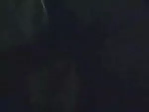 एथलेटिक स्टड लड़ रहे ...