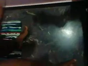 त्रिगुट शो के सेक्सी ...