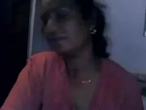खूबसूरत-सुंदर लड़की  ...
