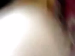 मोमोका रिन एक गर्म स ...