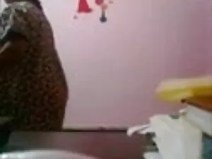 एड्रियाना लूना उसे ल ...