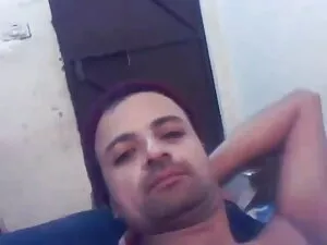 मेरे बड़े स्तन पर सह ...