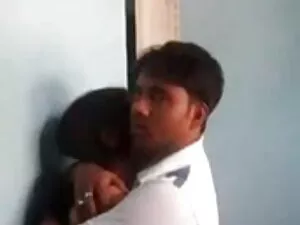 गर्म लड़की काइली उसे ...