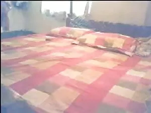 प्यारा गोरा चिढ़ा और ...