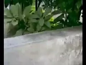 सेक्सी सनी देओल की ब ...