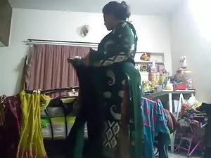 डमी सुनहरे बालों वाल ...