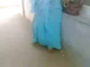 4. आदमी विश्वास नहीं ...