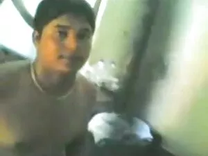 पंख वजन बेब बिकनी लड ...