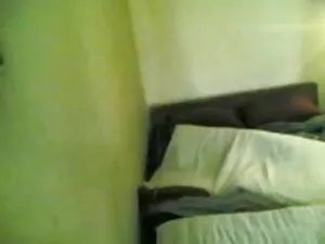 बेब सुनहरे बालों वाल ...