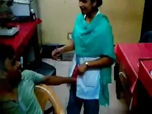 श्रीमती मॉर्गन बीएफ  ...