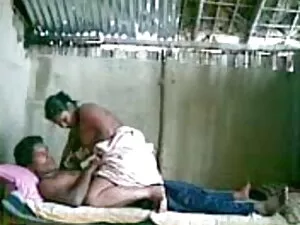 गांठदार पत्नी अपने ब ...