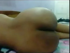 रेना ए के लिए उसके स ...